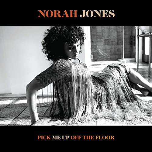 CD Shop - JONES NORAH PICK ME UP OFF THE FLOOR/DELUXE